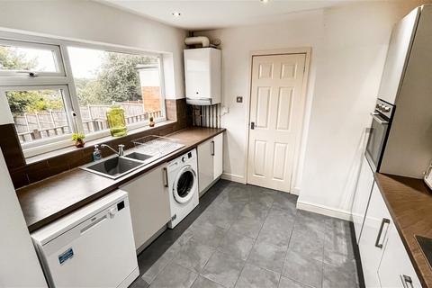 330 Broad Lane, Coventry, CV5 7AT