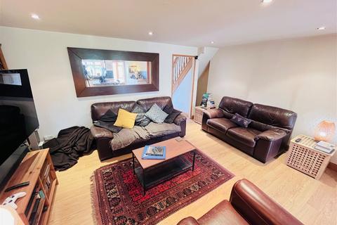 4 bedroom semi-detached house for sale, Gipsy Lane, Nuneaton CV11