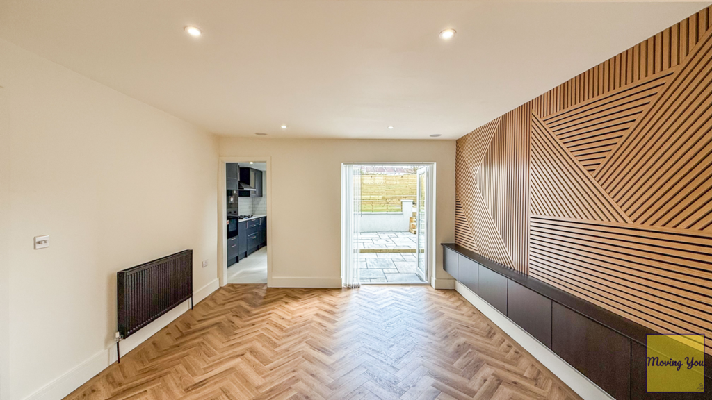 Lounge/Dining area