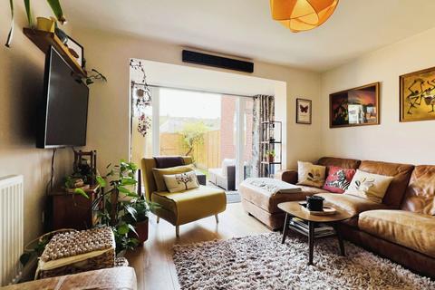 Flat 1, Gorelangton Court Bloomfield Road, Bristol, BS4 3QU