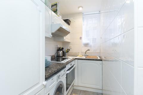 1 bedroom flat for sale, Melina Court, Grove End Road, St John's Wood, London