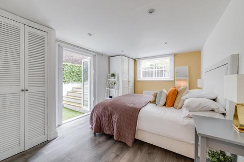 2 bedroom flat for sale, Westbourne Gardens, Notting Hill, London