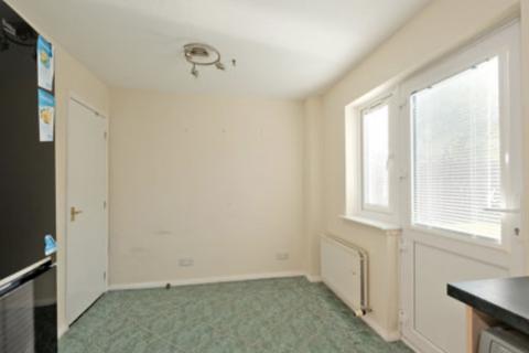 3 bedroom semi-detached house to rent, Seaview Crescent, Bridge of Don, Aberdeen, AB23