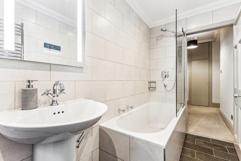 2 bedroom flat to rent, Bickenhall Mansions, Bickenhall Street, London