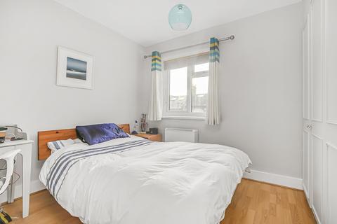 1 bedroom flat for sale, Gowrie Road