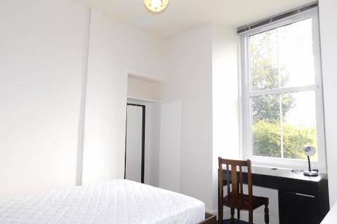 3 bedroom flat to rent, 16, East Mayfield, Edinburgh, EH9 1SE