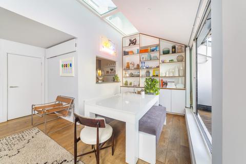 3 bedroom flat to rent, Gloucester Avenue, Primrose Hill, Camden, London