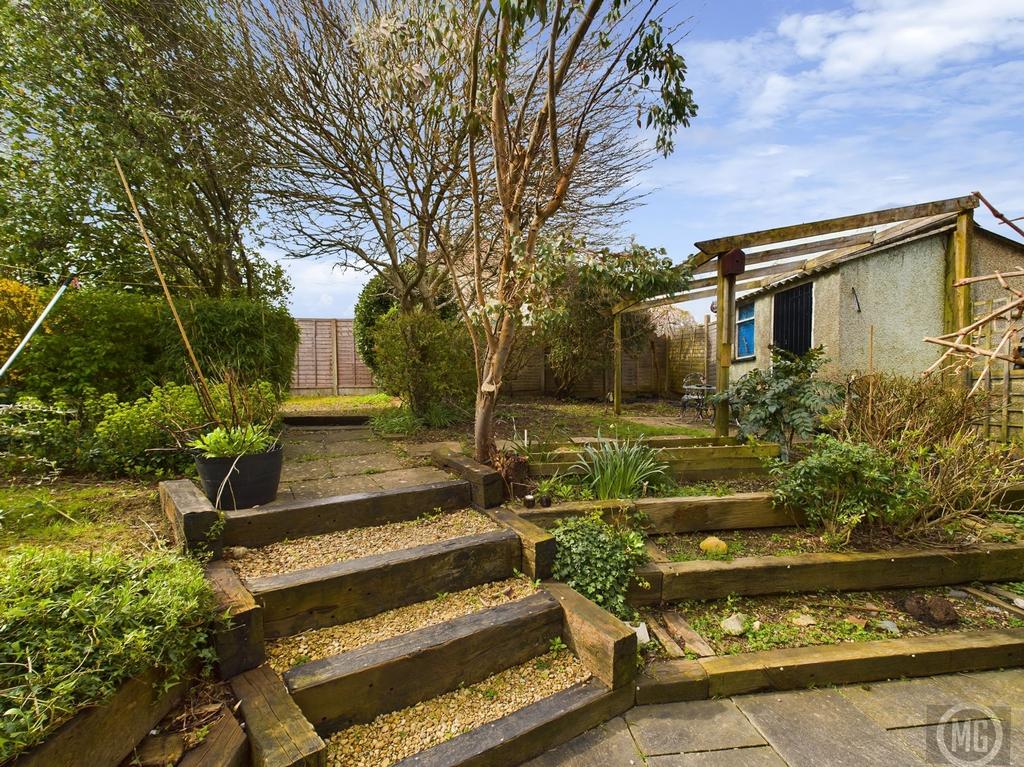 Sturminster Road, Bristol, BS14 2 bed end of terrace house for sale £