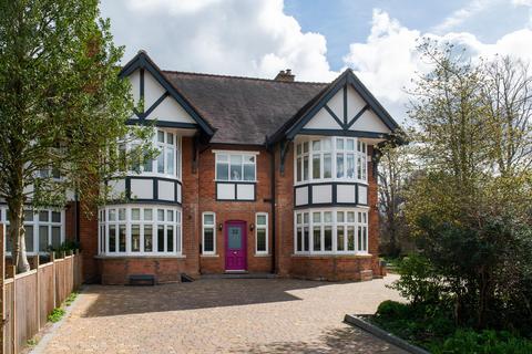 4 bedroom semi-detached house for sale, Tiddington Road, Stratford-upon-Avon, Warwickshire, CV37