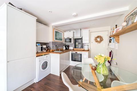 2 bedroom flat for sale, Deepcut, Camberley GU16