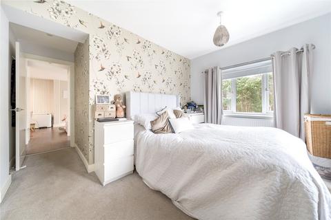 2 bedroom flat for sale, Deepcut, Camberley GU16