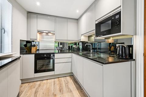 1 bedroom flat for sale, Dolben Court, Montaigne Close, London, SW1P