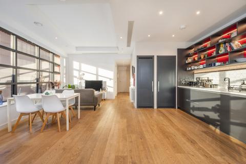 2 bedroom flat to rent, Defoe House, 123 City Island Way, London