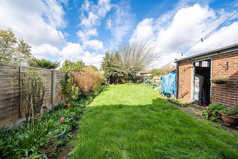 153 Bourne Vale, Bromley, BR2 7NY
