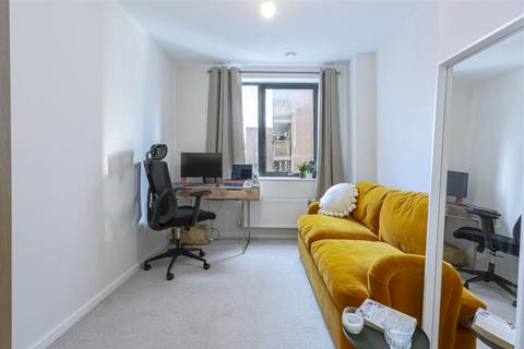 2 bedroom flat to rent, Hammersley Road, London E16