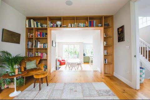 4 bedroom semi-detached house to rent, Makepeace Avenue, Highgate, London