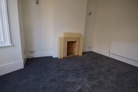 2 bedroom terraced house to rent, Canterbury Street Gillingham ME7