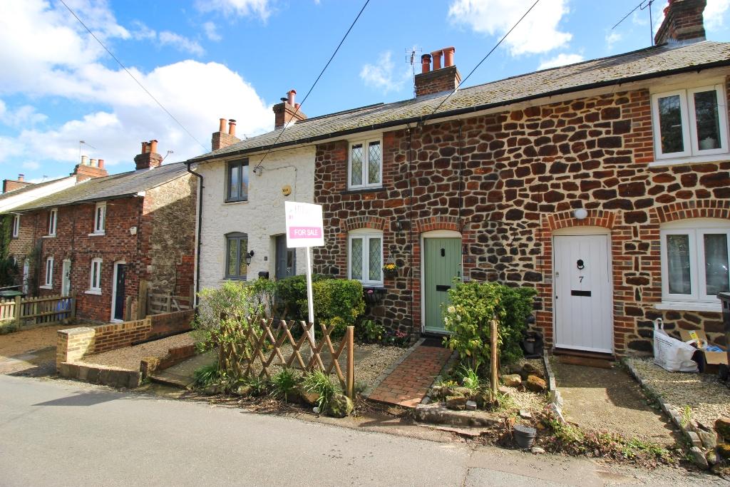 Windmill Hill, Wrotham Heath TN15 2 bed terraced house for sale £300,000