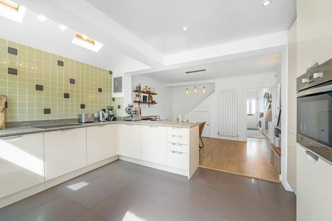 17 Martins Road, Bromley, BR2 0EE
