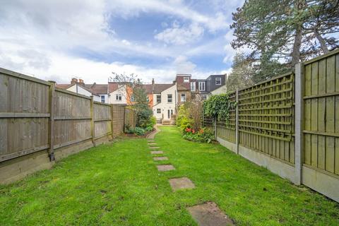17 Martins Road, Bromley, BR2 0EE