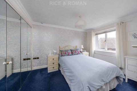 2 bedroom retirement property for sale, Fromow Gardens, Windlesham GU20