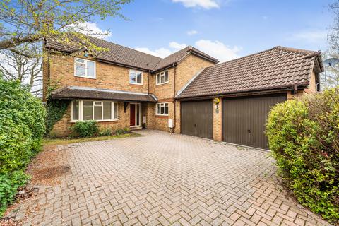 4 bedroom detached house for sale, Martinsyde, Surrey GU22