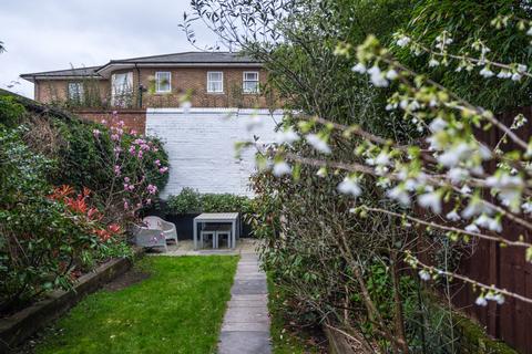 3 bedroom terraced house for sale, Balls Pond Road, Hackney, London