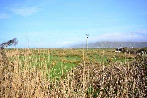 58 Glan Y Mor, Fairbourne, LL38 2LQ