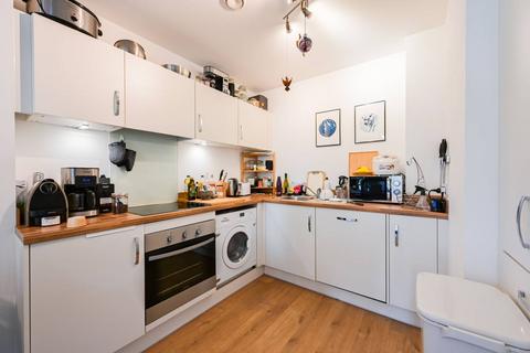 1 bedroom flat to rent, Salsabil Apartments, London E3