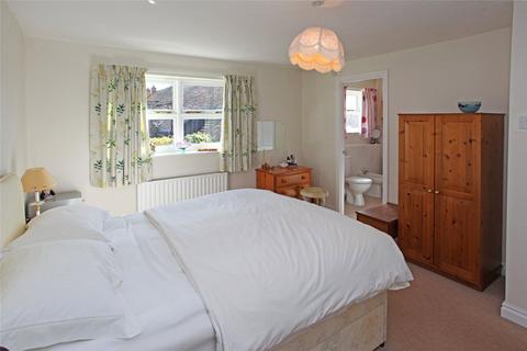 31 Glovers Way, Telford, TF5 0PF