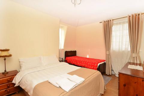 3 bedroom flat to rent, Portpool Lane, Farringdon, London, EC1N