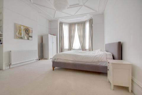 2 bedroom apartment for sale, Fairhazel Gardens, South Hampstead
