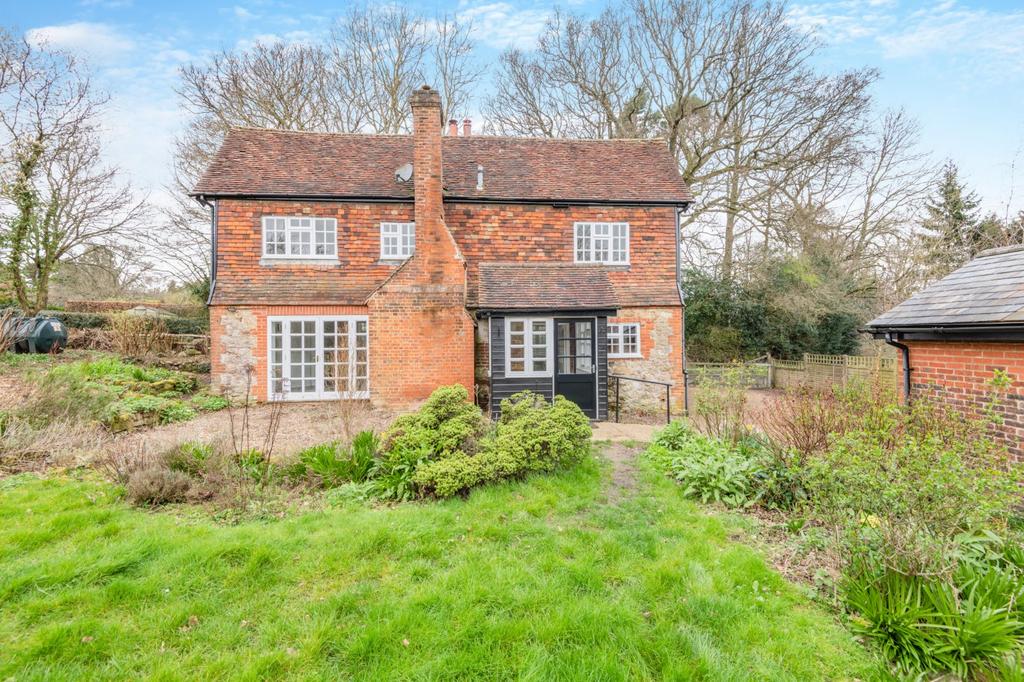 Fawke Common, Underriver, Sevenoaks... 4 bed detached house £3,250
