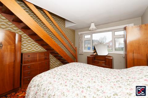 4 bedroom semi-detached house for sale, Mount Hill Avenue, Old Stratford MK19
