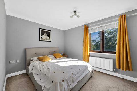 48 Davis Way, Sidcup, DA14 5JR