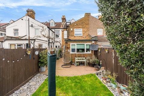 76 Singlewell Road, Gravesend, DA11 7PT