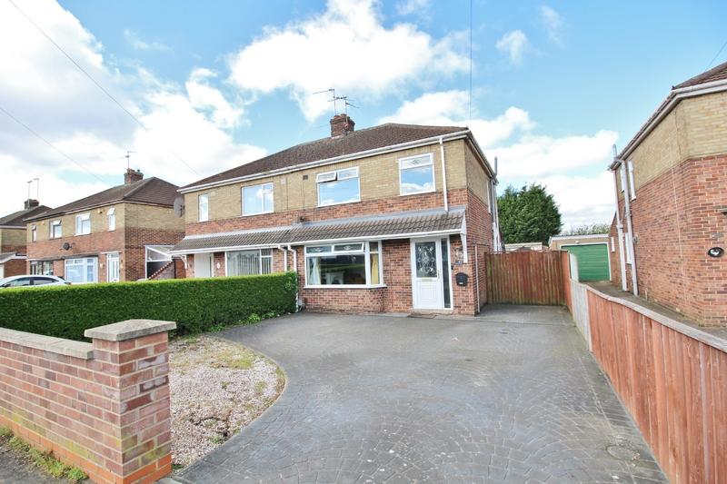 Oakdale Avenue, Peterborough PE2 3 bed semidetached house for sale £259,995