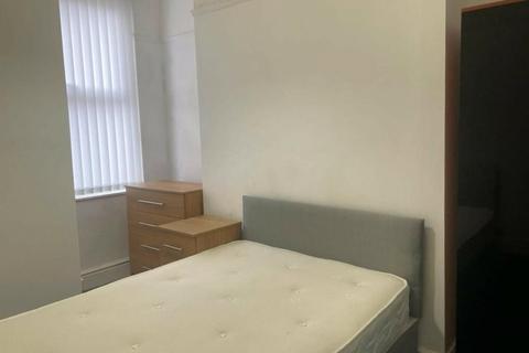 1 bedroom property to rent, Fishers Lane, Chiswick, London, W4