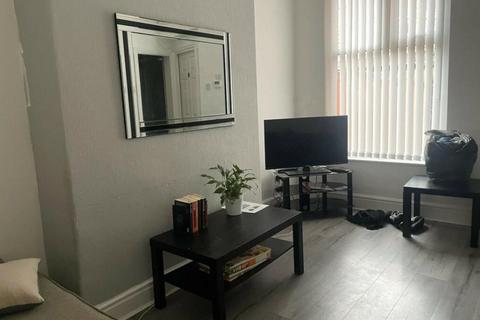1 bedroom property to rent, Fishers Lane, Chiswick, London, W4