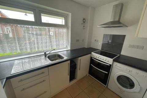 2 bedroom flat to rent, Burrish Street Droitwich  WR9 8HX