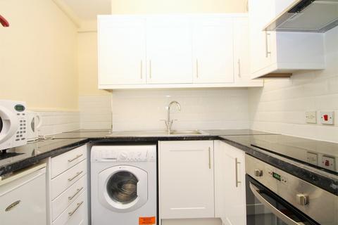 1 bedroom in a house share to rent, 274A High Street, Uxbridge