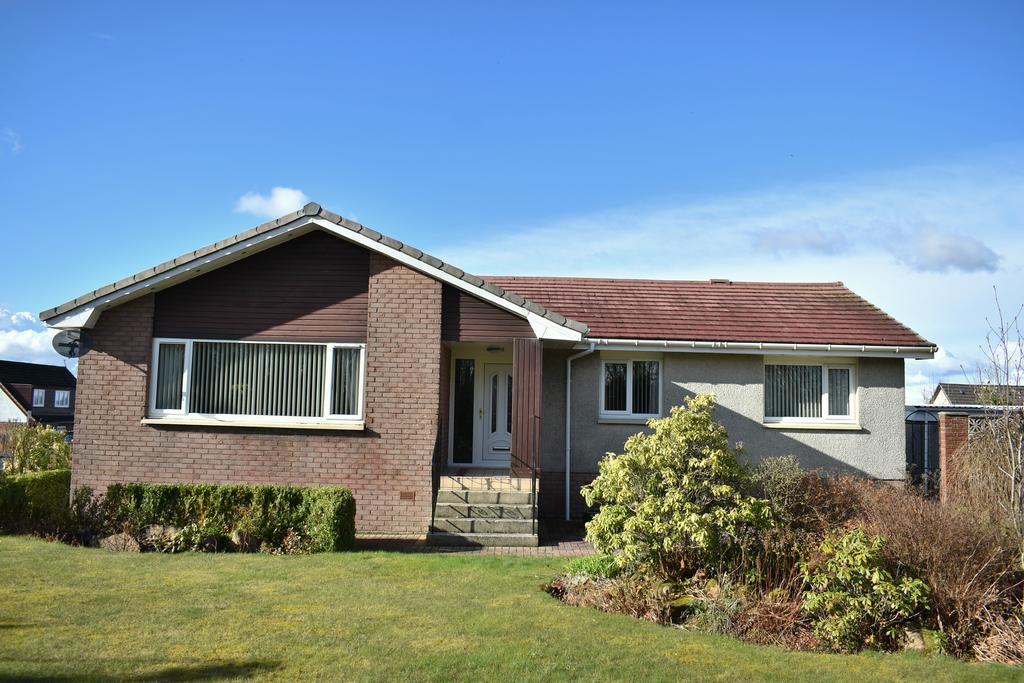 Kepscaith Road, Whitburn EH47 3 bed detached bungalow for sale £295,000