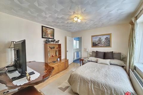 4 bedroom semi-detached house for sale, Sable Avenue, Port Talbot, Neath Port Talbot. SA12 7SB