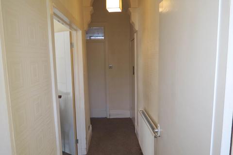 2 bedroom flat to rent, Gainsborough Grove, Newcastle Upon Tyne NE4