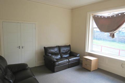 2 bedroom flat to rent, Gainsborough Grove, Newcastle Upon Tyne NE4