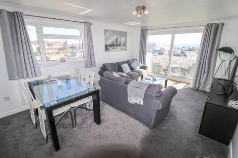 2 bedroom flat for sale, Seafront, Hayling Island