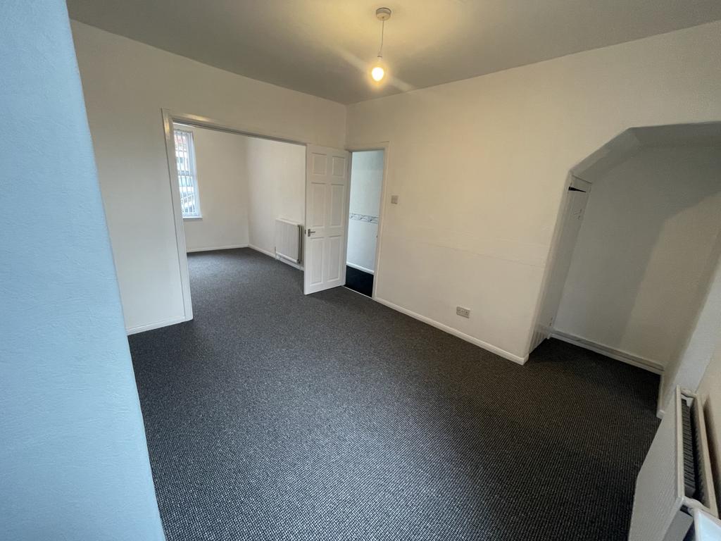 Newly Refurbished 2 Bed House to Rent