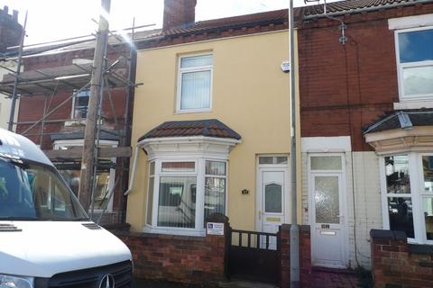 3 bedroom terraced house to rent, West End Avenue, Doncaster, DN5