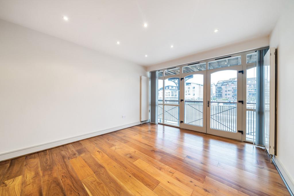 Sitting Room/Kitchen