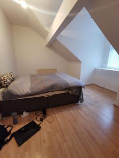 2 bedroom maisonette to rent, Carlton Terrace, Mount Pleasant, Swansea